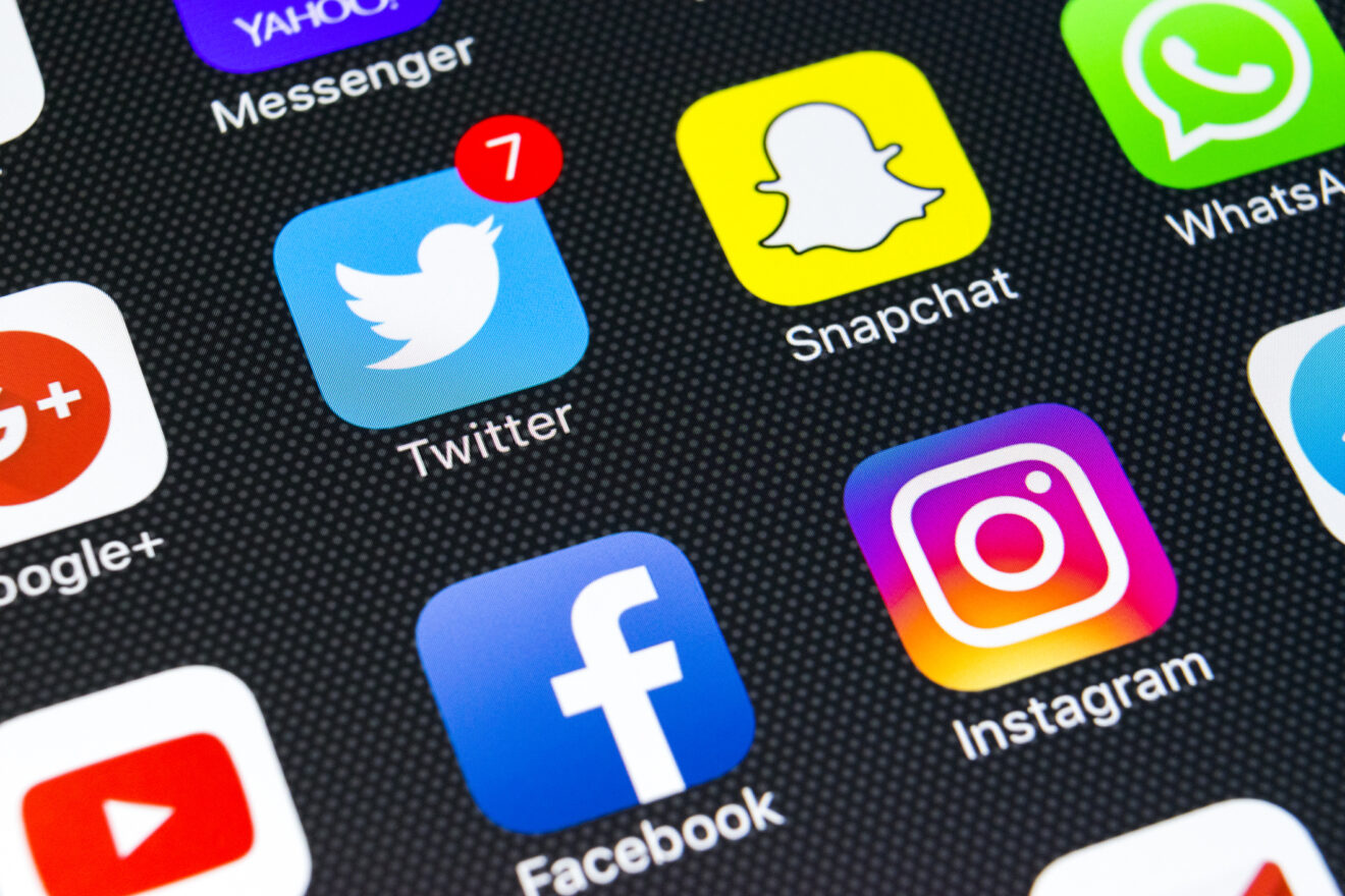 Report recommends new federal body to regulate social media